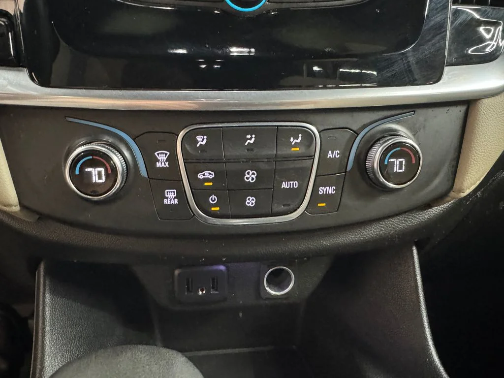 Used 2022 Black Chevrolet LS image 23