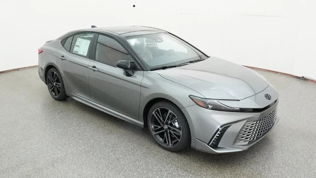 New 2026 Heavy Metal with Midnight Black Metallic roof Toyota XSE image 8