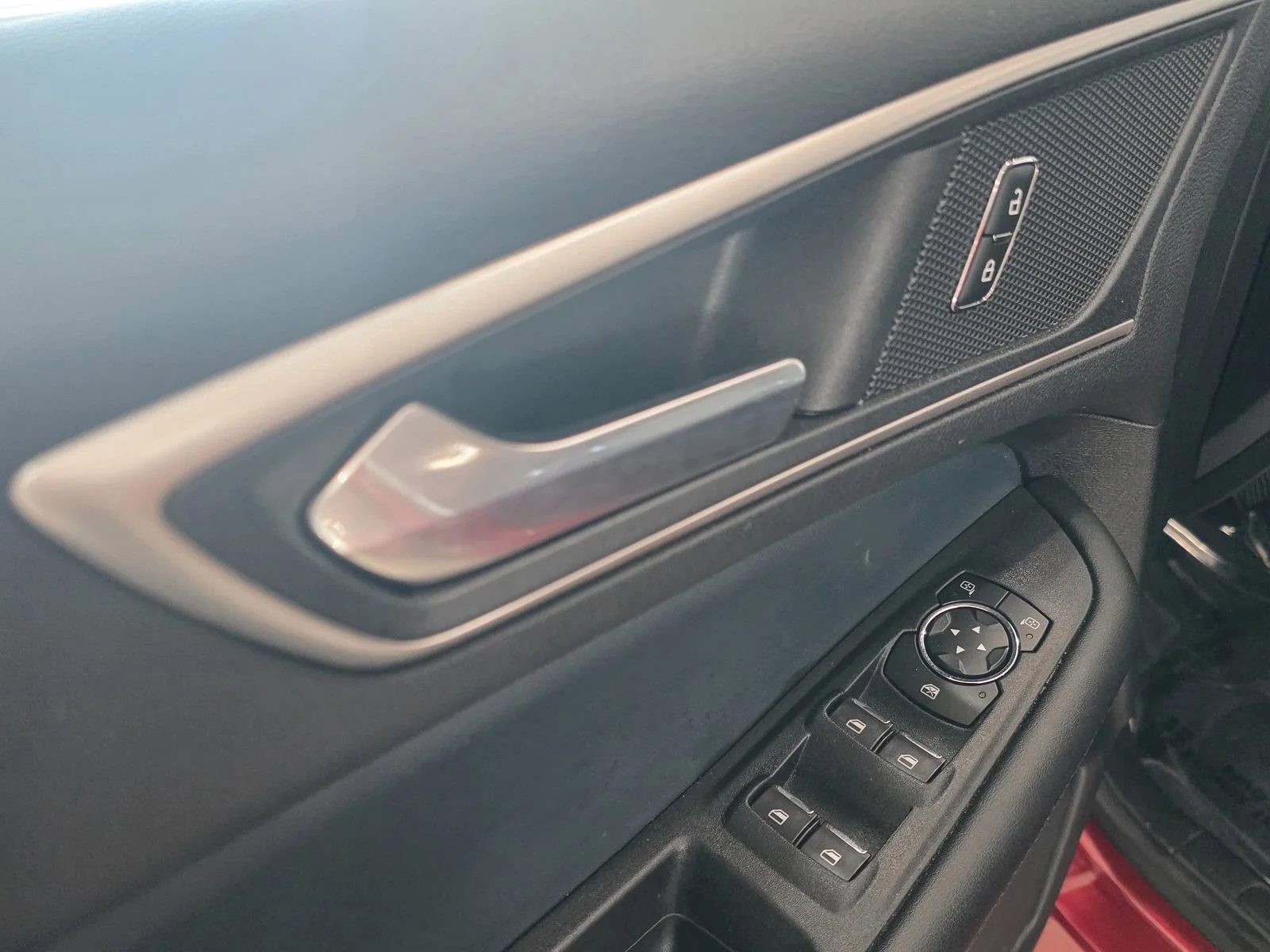 2023 Ford Edge SEL - Photo 18