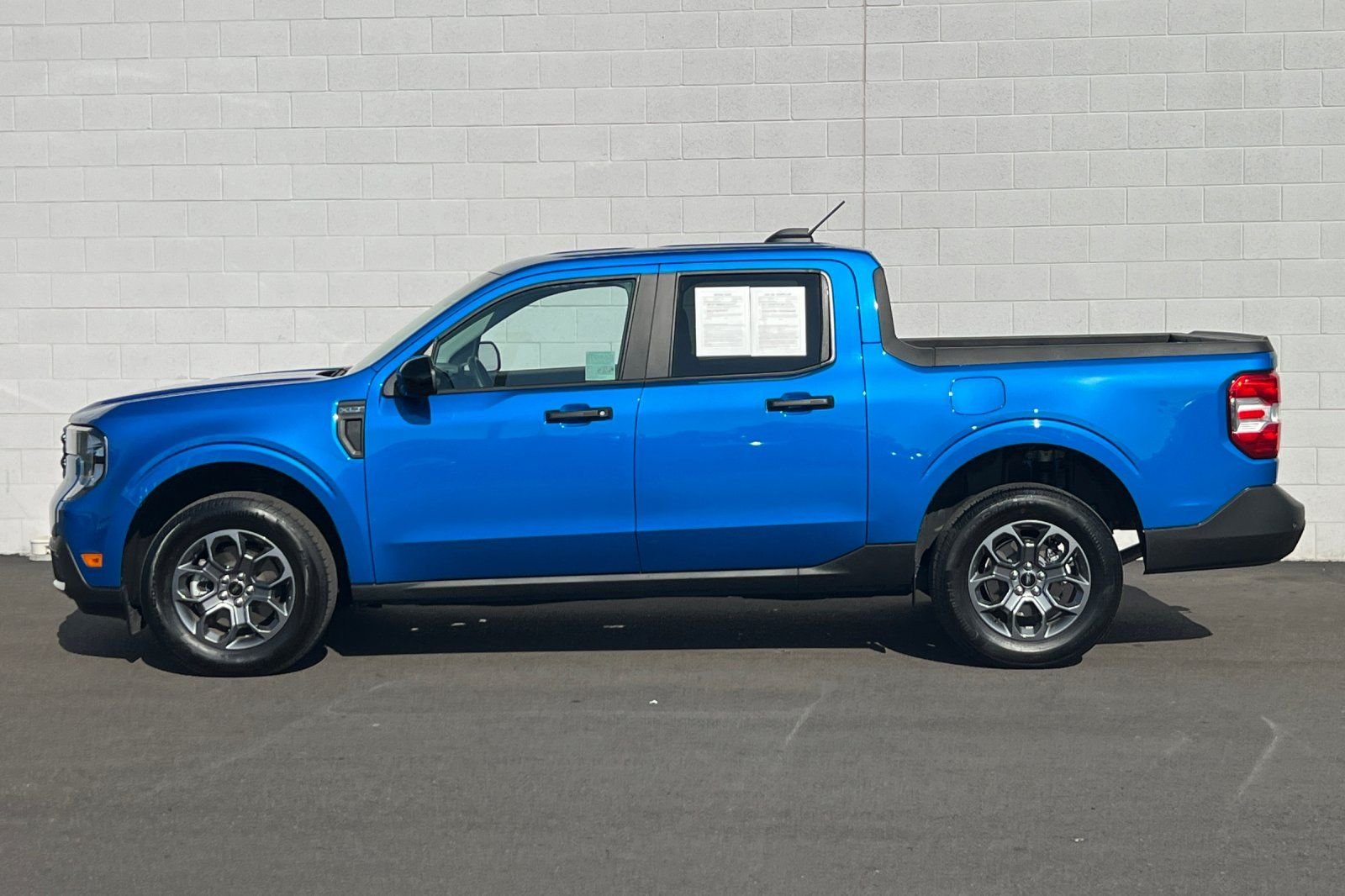 New 2025 Velocity Blue Ford XLT image 6