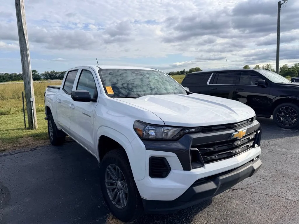 Used 2025 Chevrolet Colorado LT with VIN 1GCPSCEK5S1185437 for sale in Kansas City