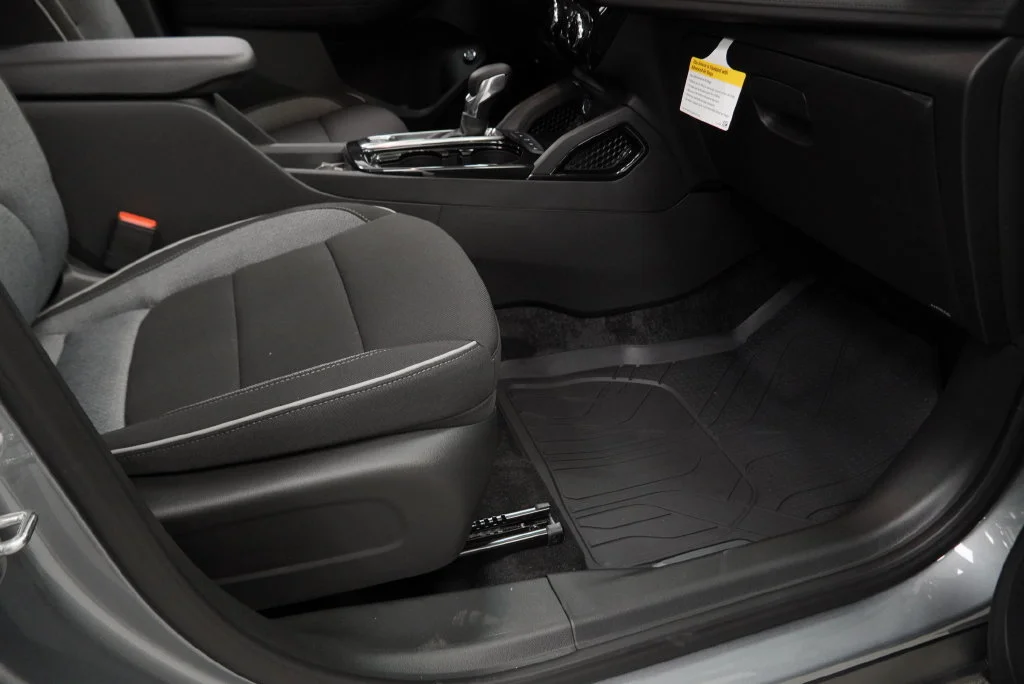 New 2026 Sterling Gray Metallic Chevrolet LT image 38