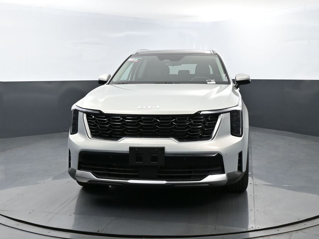 New 2026 Ivory Silver Kia S image 2