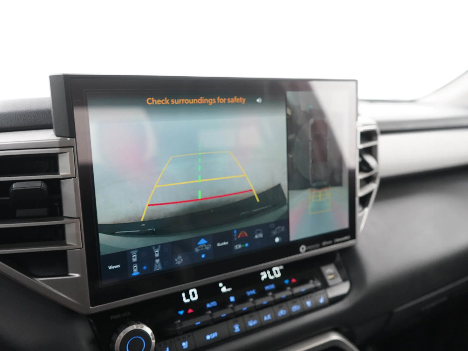 Used 2022  Toyota Limited image 27