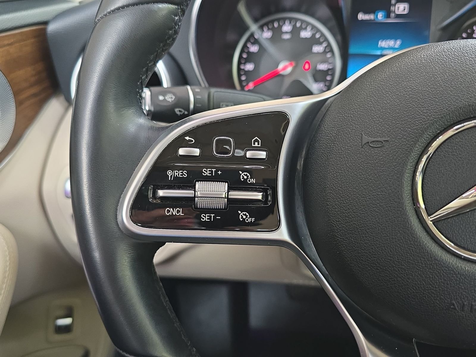 Used 2020  Mercedes-Benz C 300 image 19