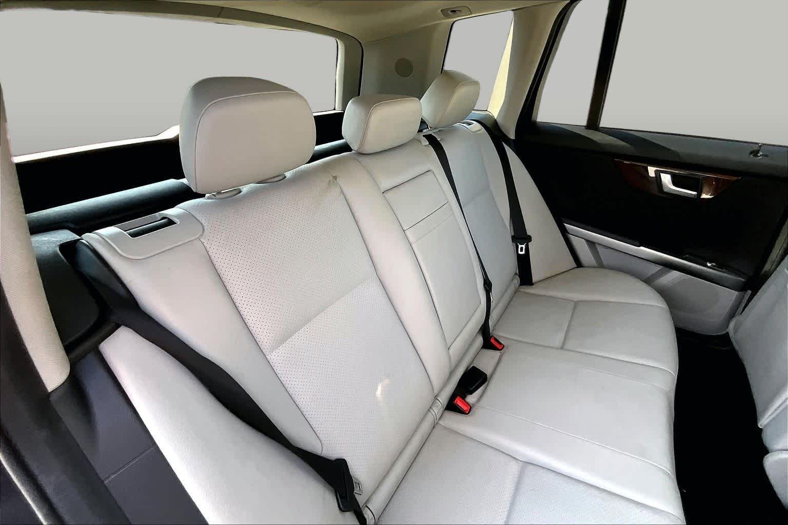 Used 2015 Steel Gray Metallic Mercedes-Benz GLK 350 image 20