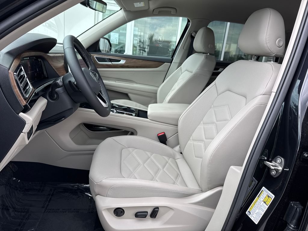 New 2026 Deep Black Pearl Volkswagen 2.0T SE w/Technology image 21