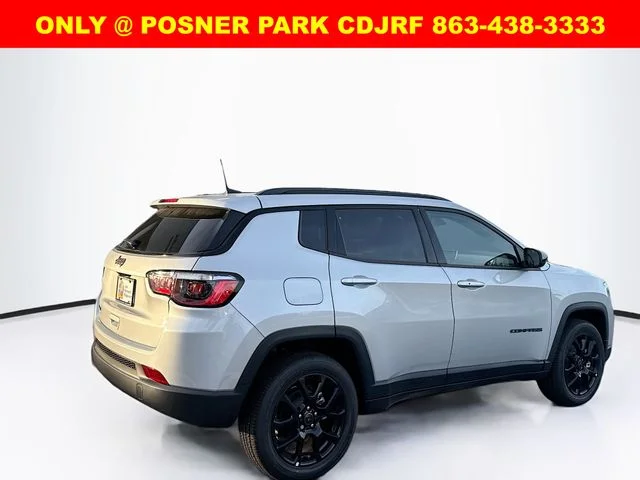 New 2026 Silver Zynith Metallic Clear-Coat Exterior Paint Jeep Latitude image 5
