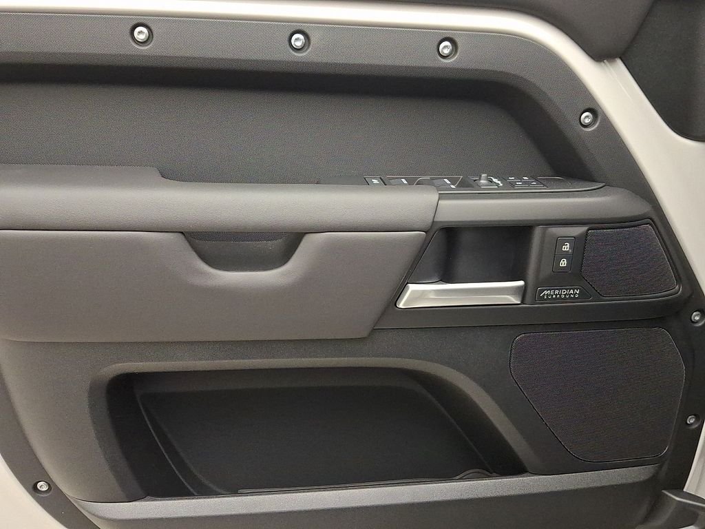 New 2026 Borasco Grey Land Rover X-Dynamic SE image 8