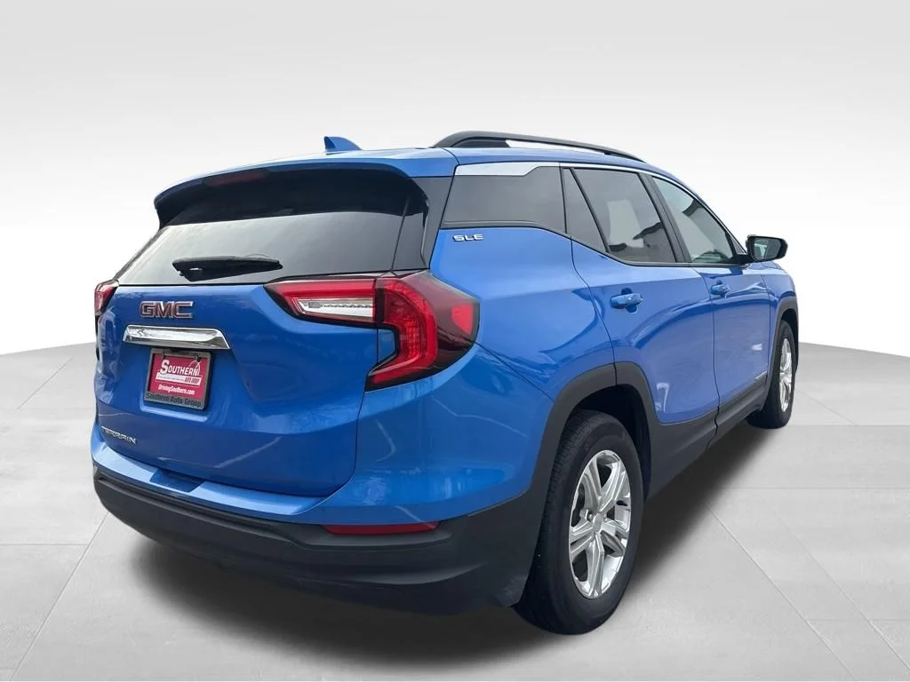 Used 2024 Blue GMC SLE image 21