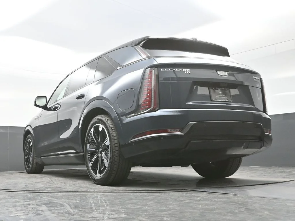 Used 2026 Black Cadillac Premium Sport image 28