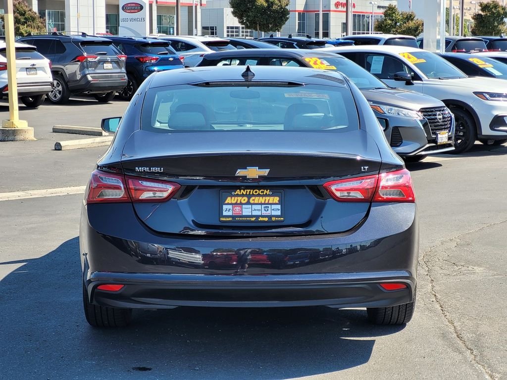 Used 2022 Gray Chevrolet LT image 5