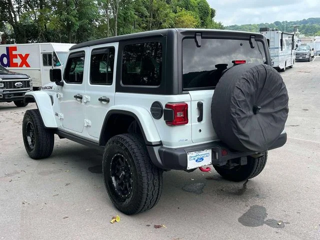 Certified Used 2018 Bright White Clearcoat Jeep Unlimited Rubicon image 5