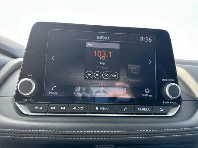 Used 2025 Black Nissan S image 22
