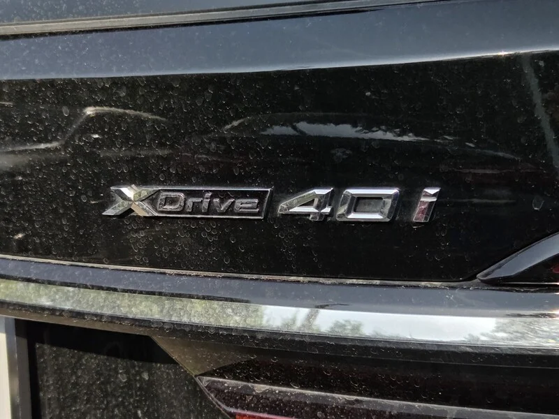Used 2023 Black Sapphire Metallic BMW XDRIVE40I image 10