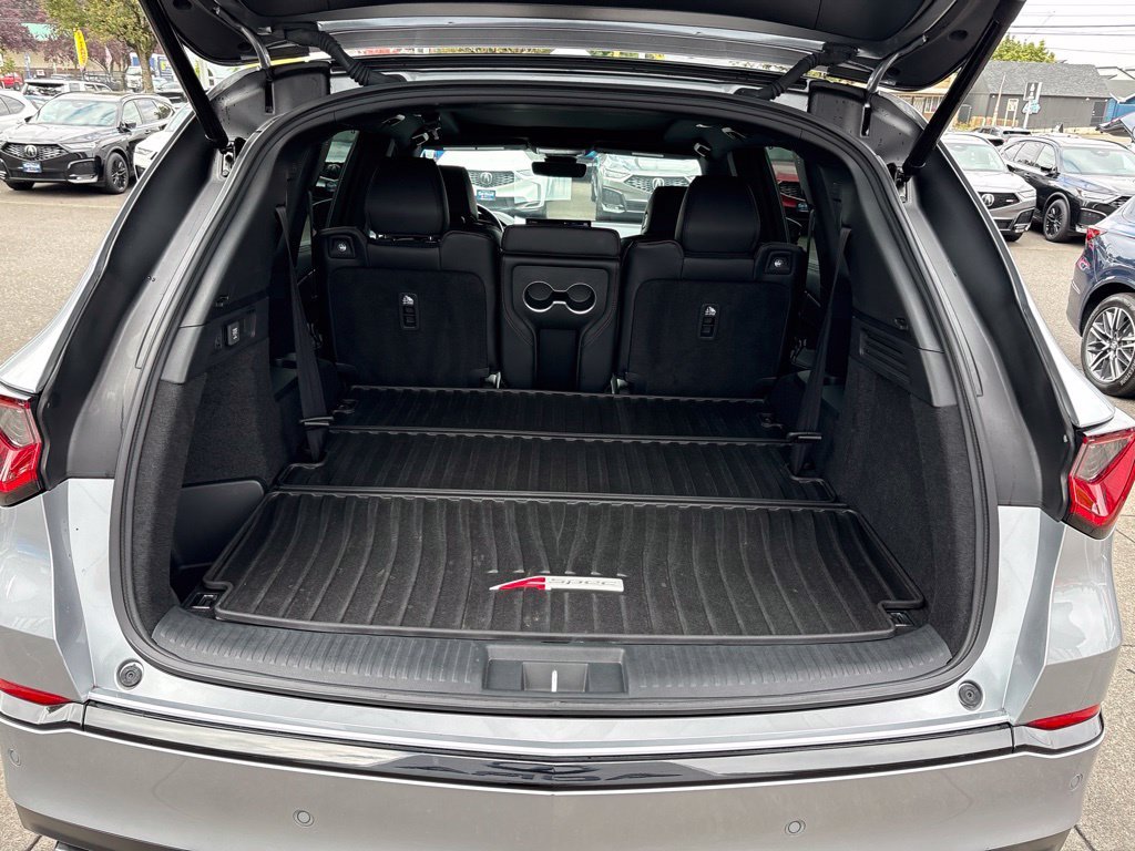 Used 2024 Lunar Silver Metallic Acura A-Spec image 8