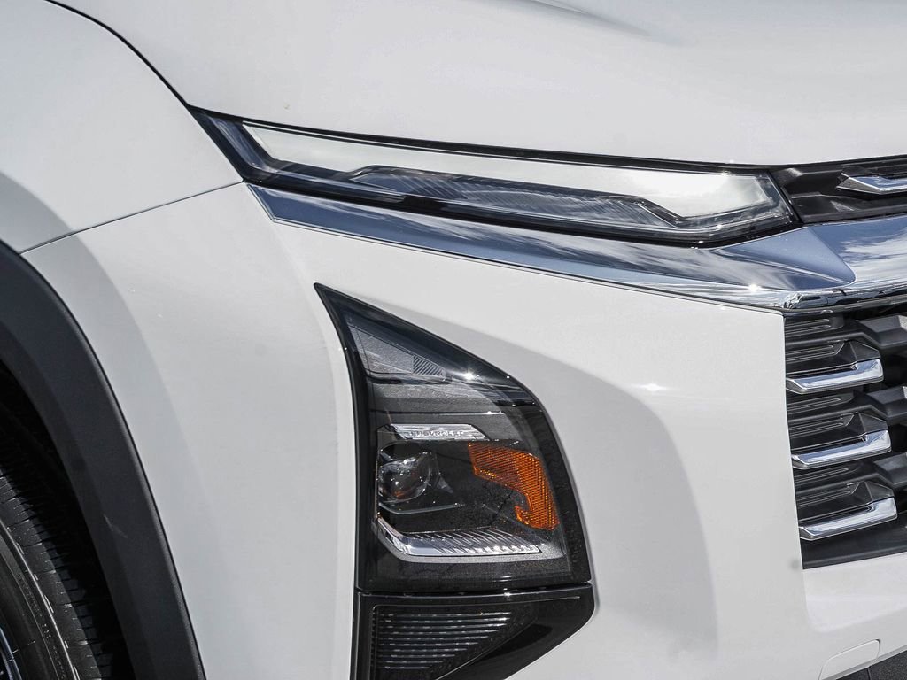 New 2026 Summit White Chevrolet LT image 10