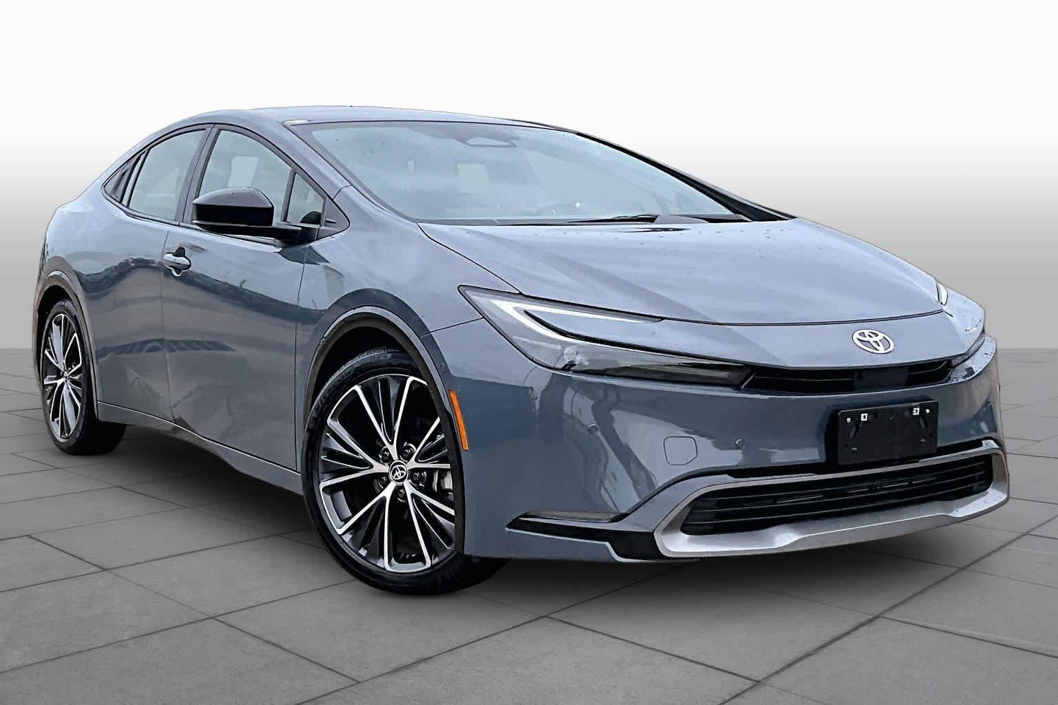 Certified Used 2025 Guardian Gray Toyota Limited image 3