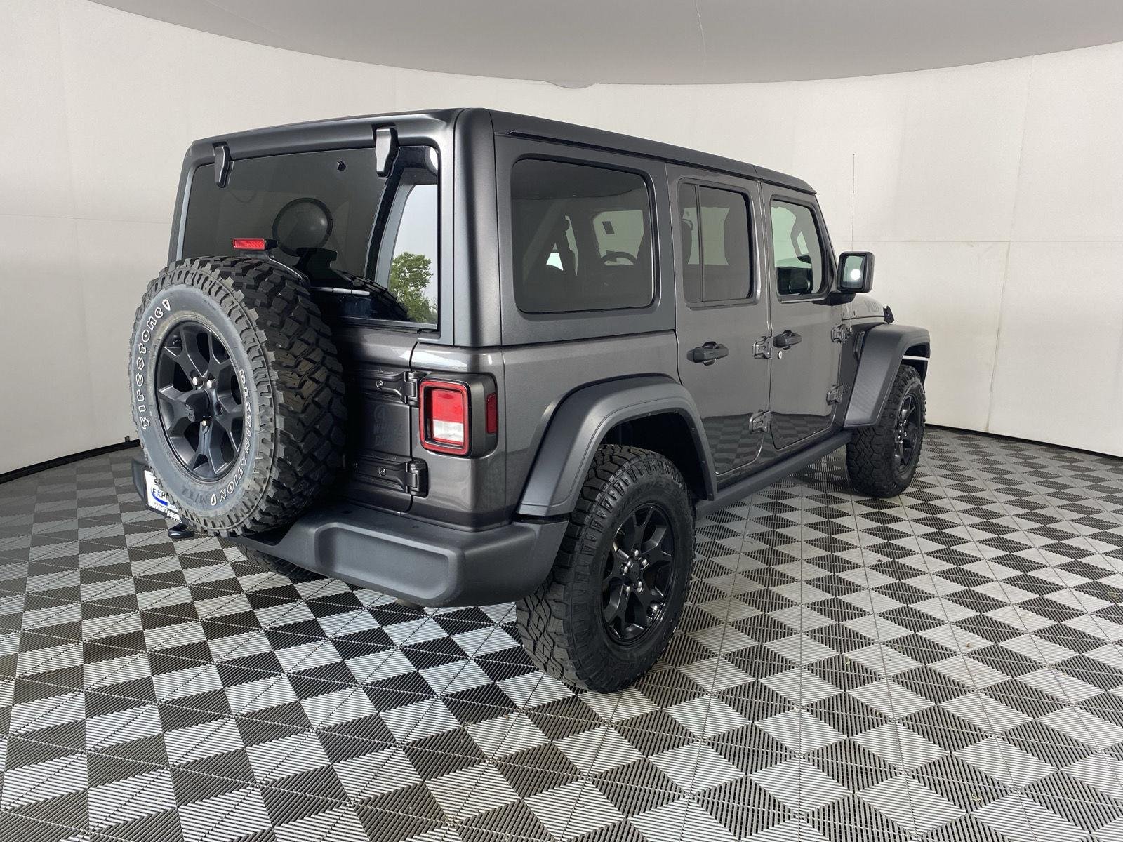 Used 2020 Granite Crystal Metallic Clearcoat Jeep Willys image 8
