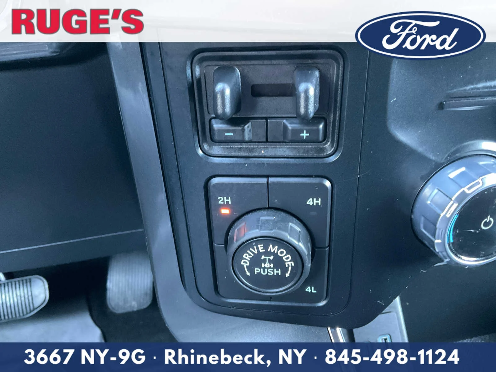 Used 2023 Iconic Silver Ford XLT image 19