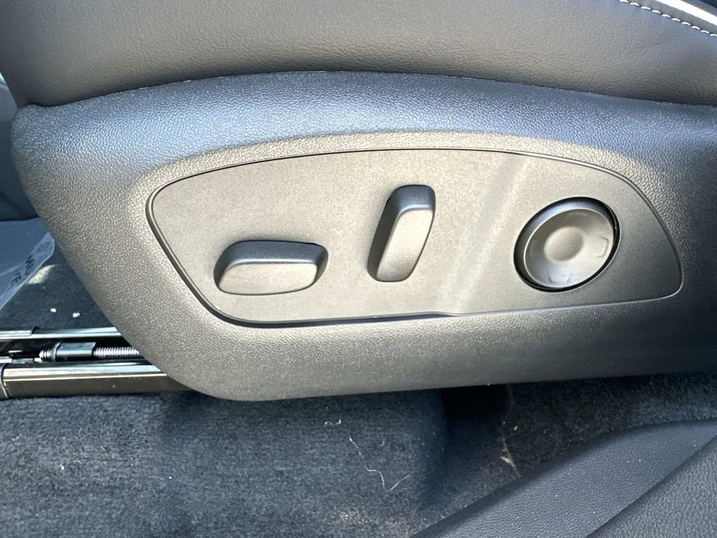 2025 Buick Enclave Sport Touring - Photo 25