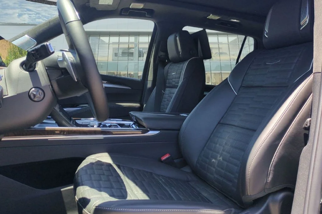 2026 Cadillac Escalade Platinum Sport - Photo 12