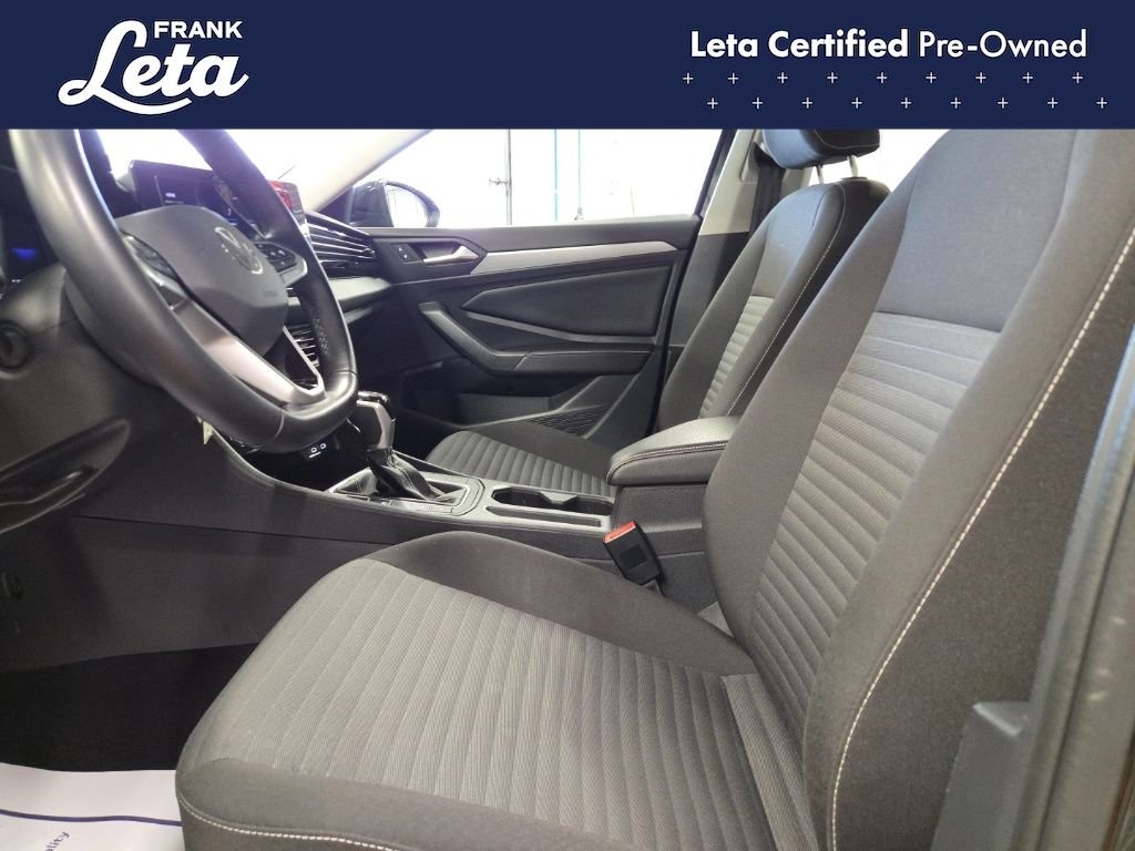 Used 2025 Deep Black Pearl Volkswagen  image 13