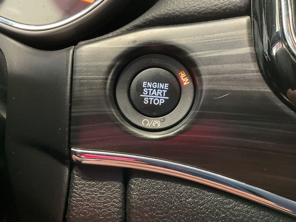 Used 2019 Gray Jeep Limited image 19