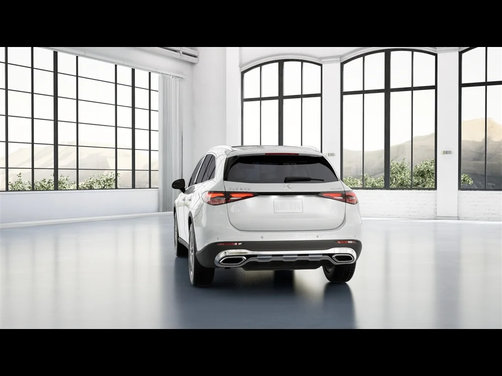 New 2026 MANUFAKTUR Moonlight White Metallic Mercedes-Benz GLC 300 image 21
