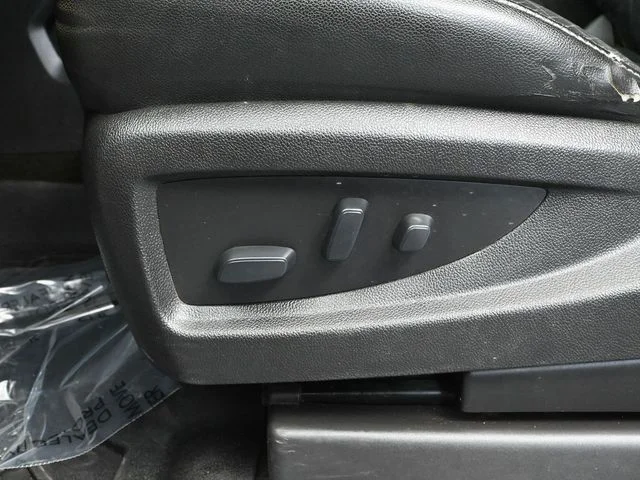Used 2017 White Chevrolet LTZ image 25