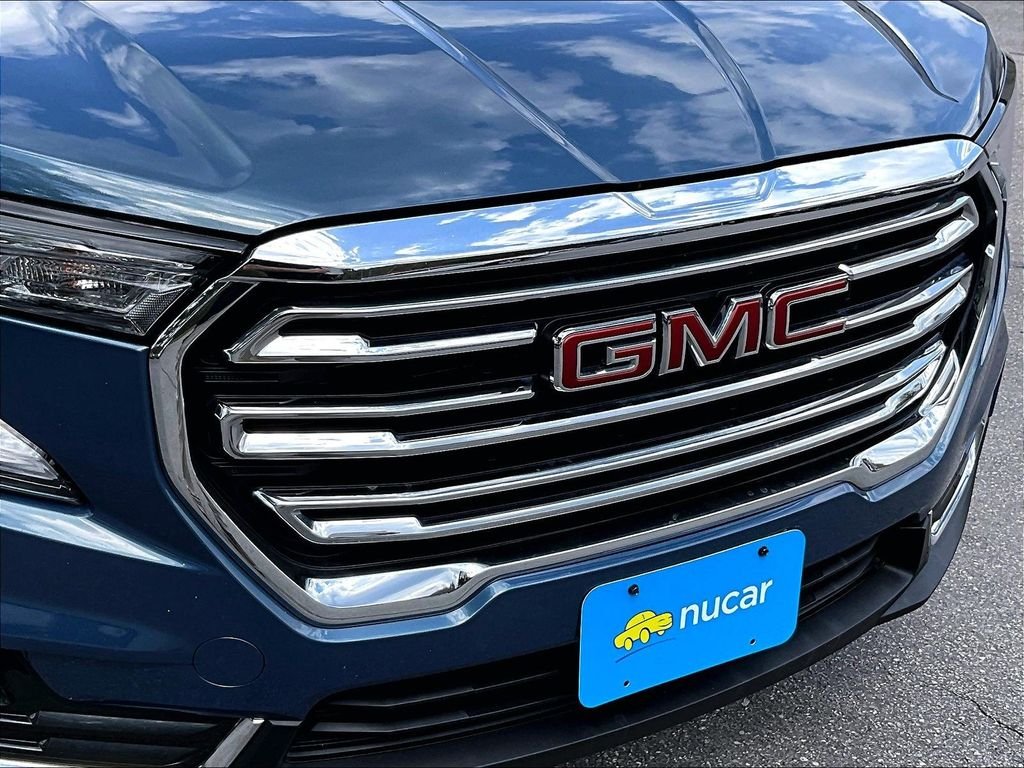 Used 2024 Downpour Metallic GMC SLT image 31