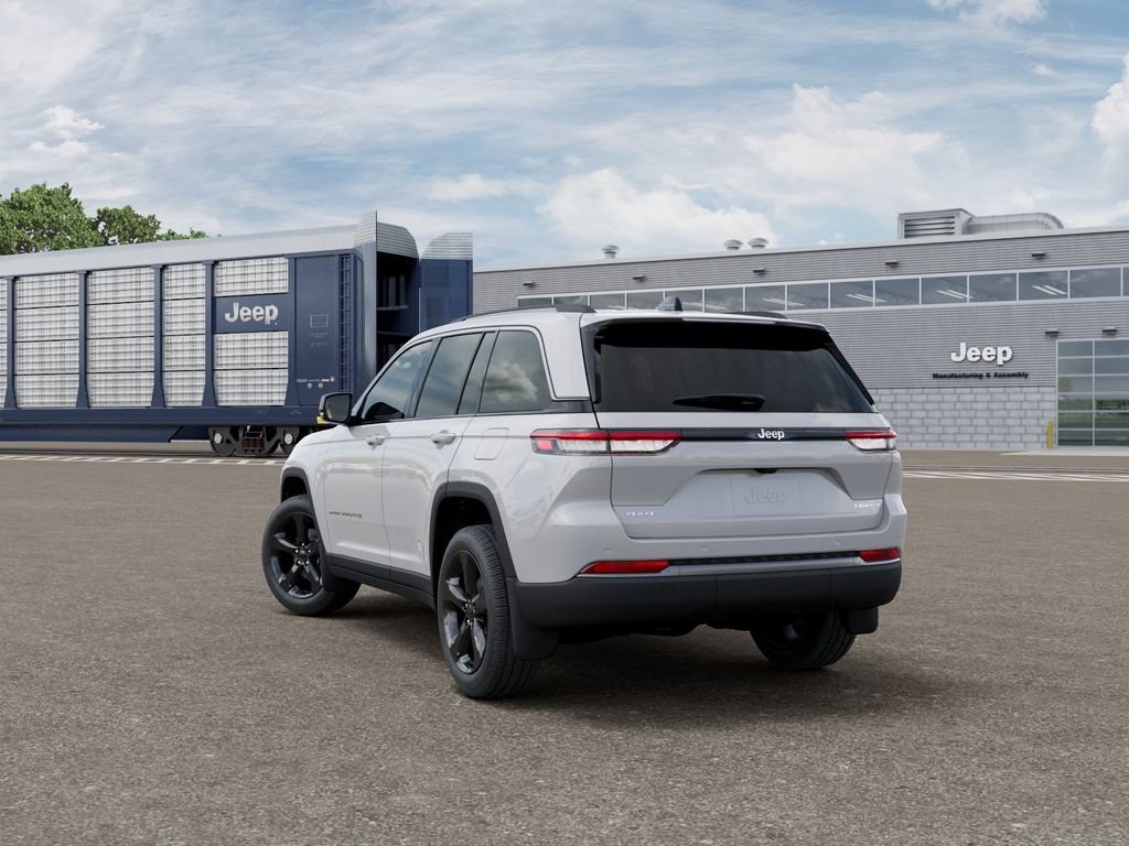 New 2026 Bright White Clear-Coat Exterior Paint Jeep Limited image 3