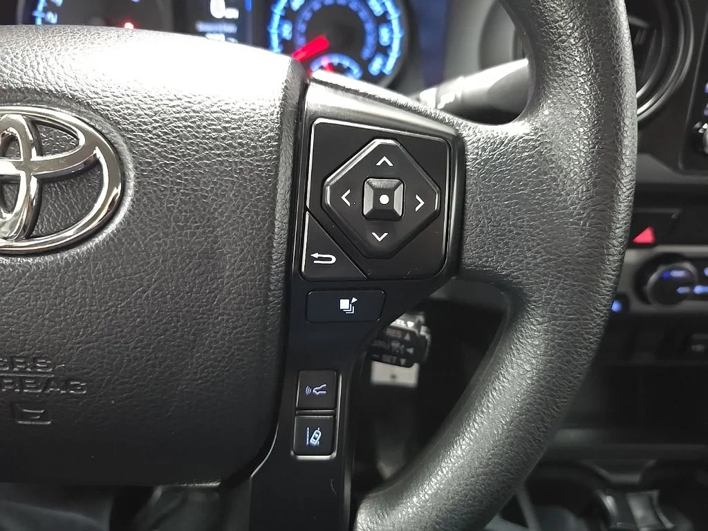 Used 2022 White Toyota SR image 20