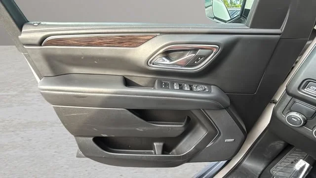 Used 2023 EMPIRE BEIGE METALLIC Chevrolet LT image 17