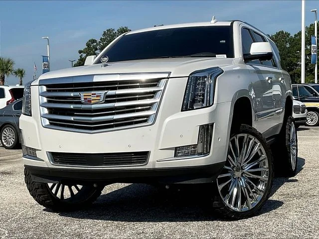 Used 2019 White Cadillac Platinum Edition image 3