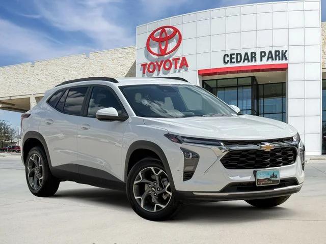 2025 Chevrolet Trax LT's photo