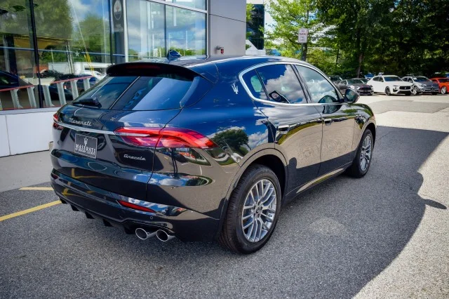 New 2024 Nero Tempesta Metallic Maserati GT image 7
