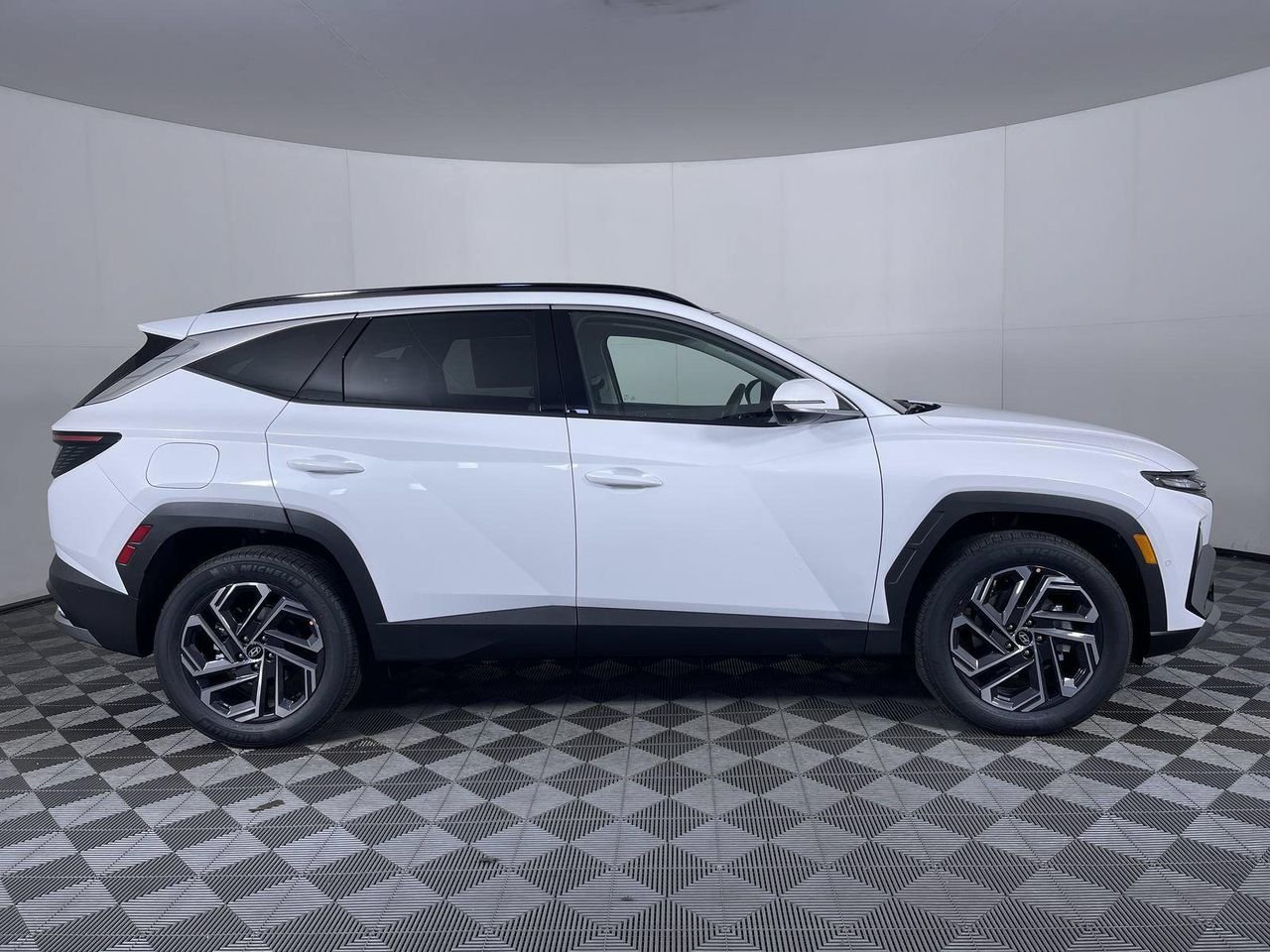 New 2026 Creamy White Pearl Hyundai Limited image 4