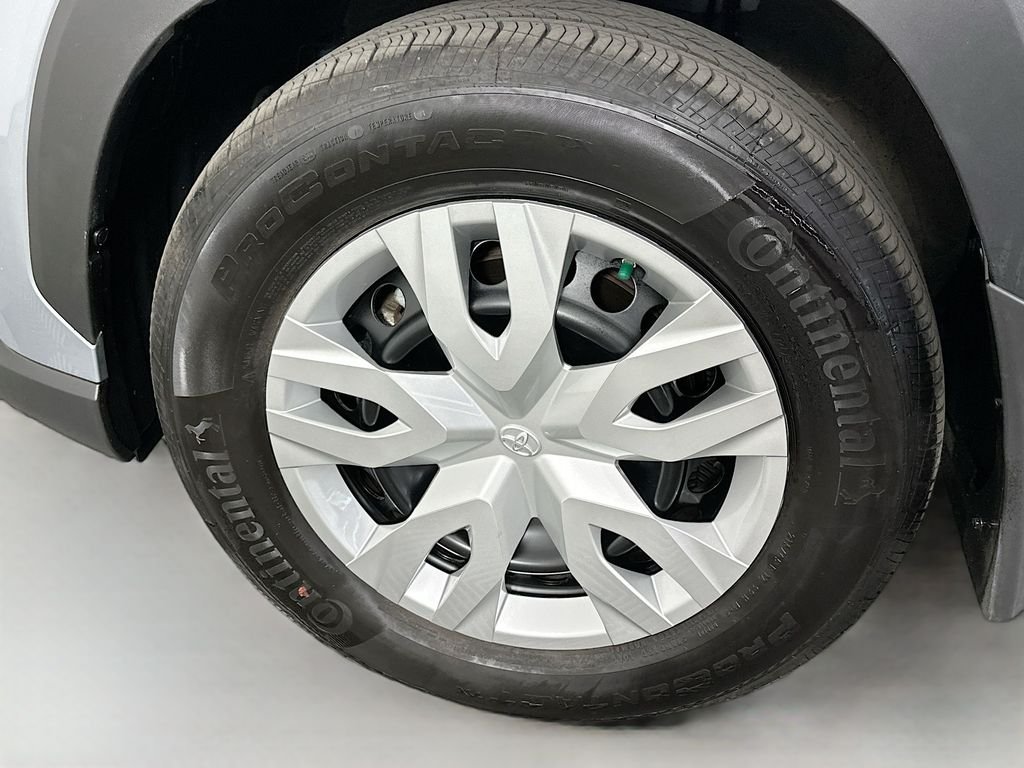Used 2025 Silver Toyota L image 31