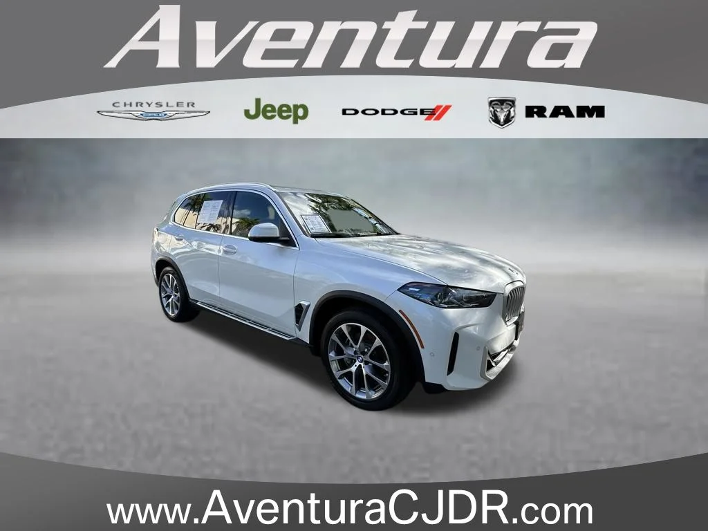Used 2025 White BMW xDrive40i image 1