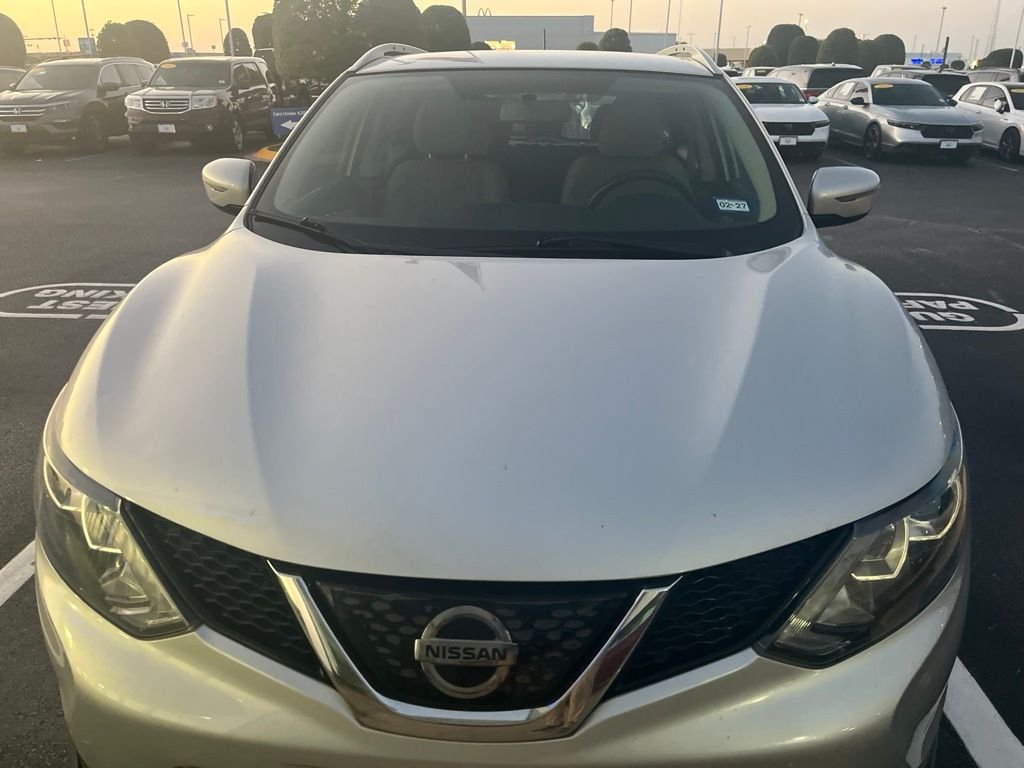 Used 2018 Brilliant Silver Nissan SV image 2