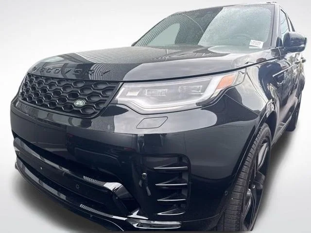 2026 Land Rover Discovery P300 Dynamic SE's photo