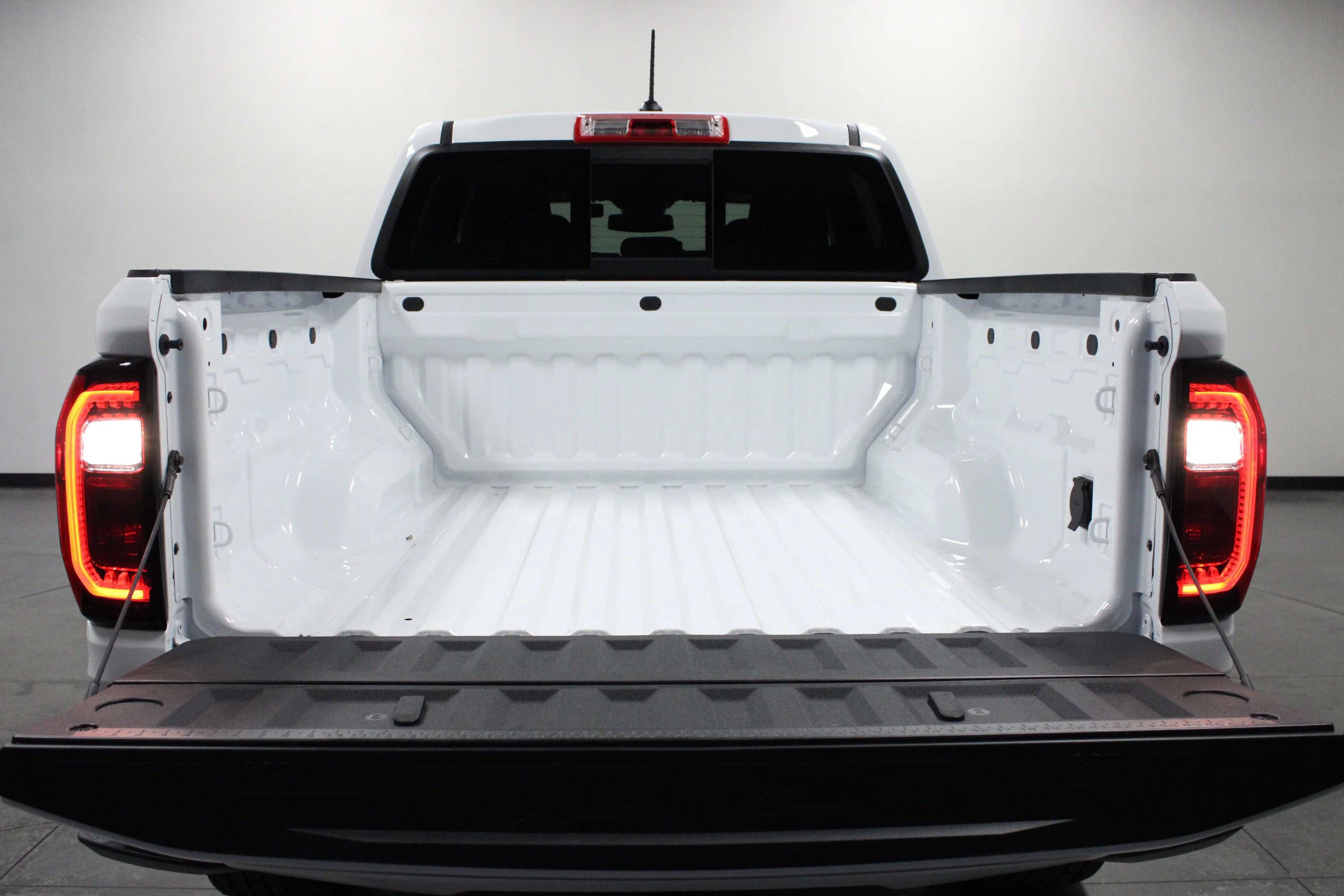 New 2026 Summit White GMC Elevation image 14