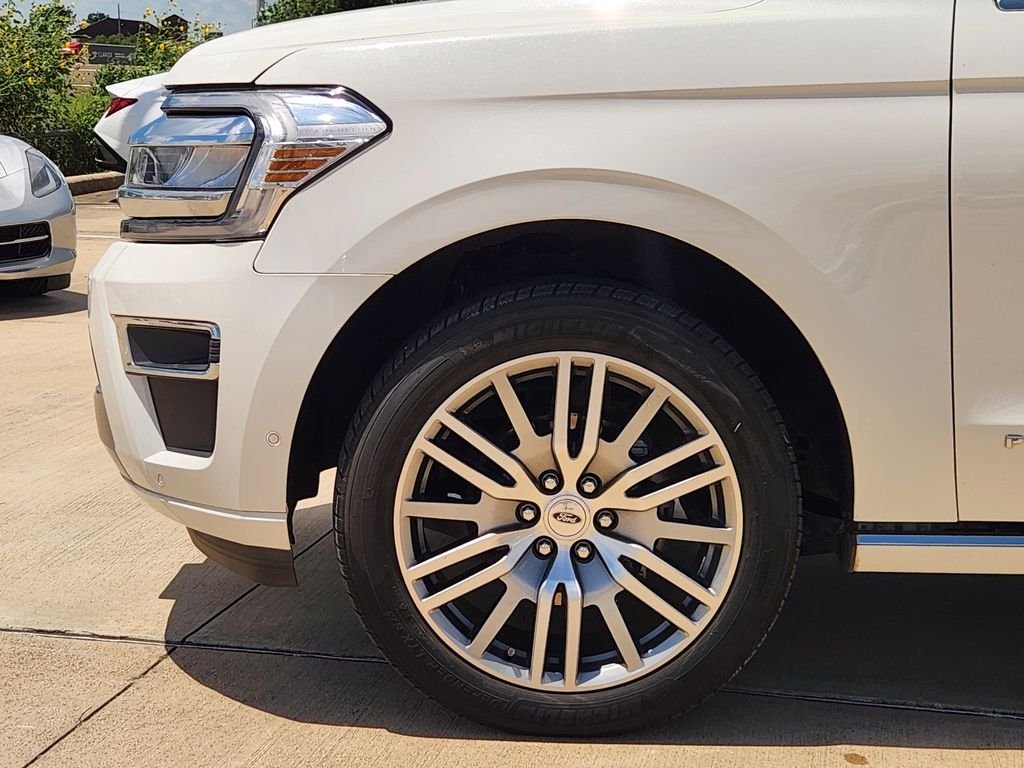 Used 2022 Star White Metallic Tri-Coat Ford Platinum image 10