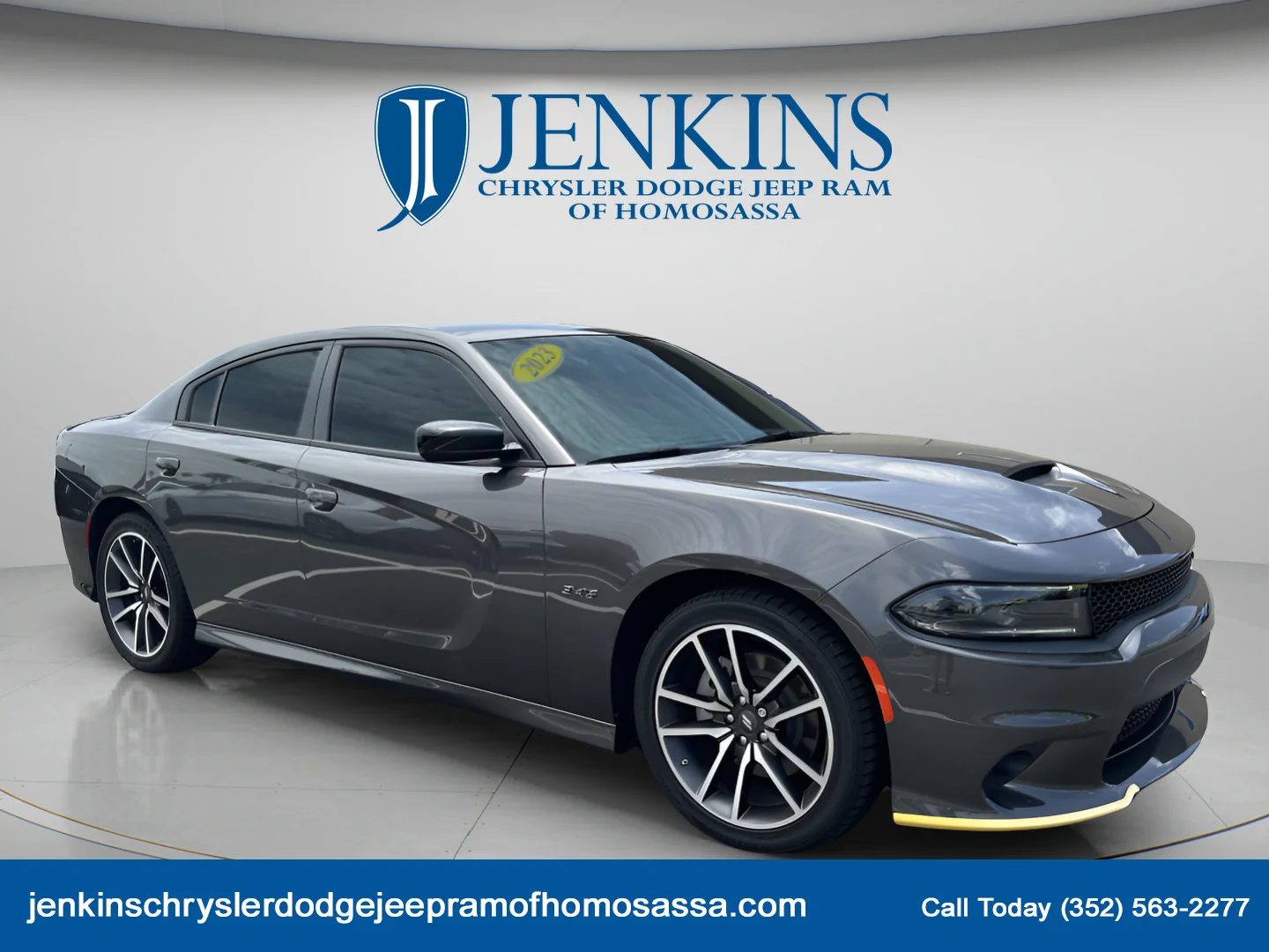 Used 2023 Granite Pearlcoat Dodge R/T image 1