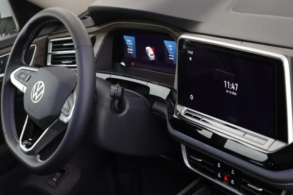 New 2026 Opal White Volkswagen 2.0T SEL image 22