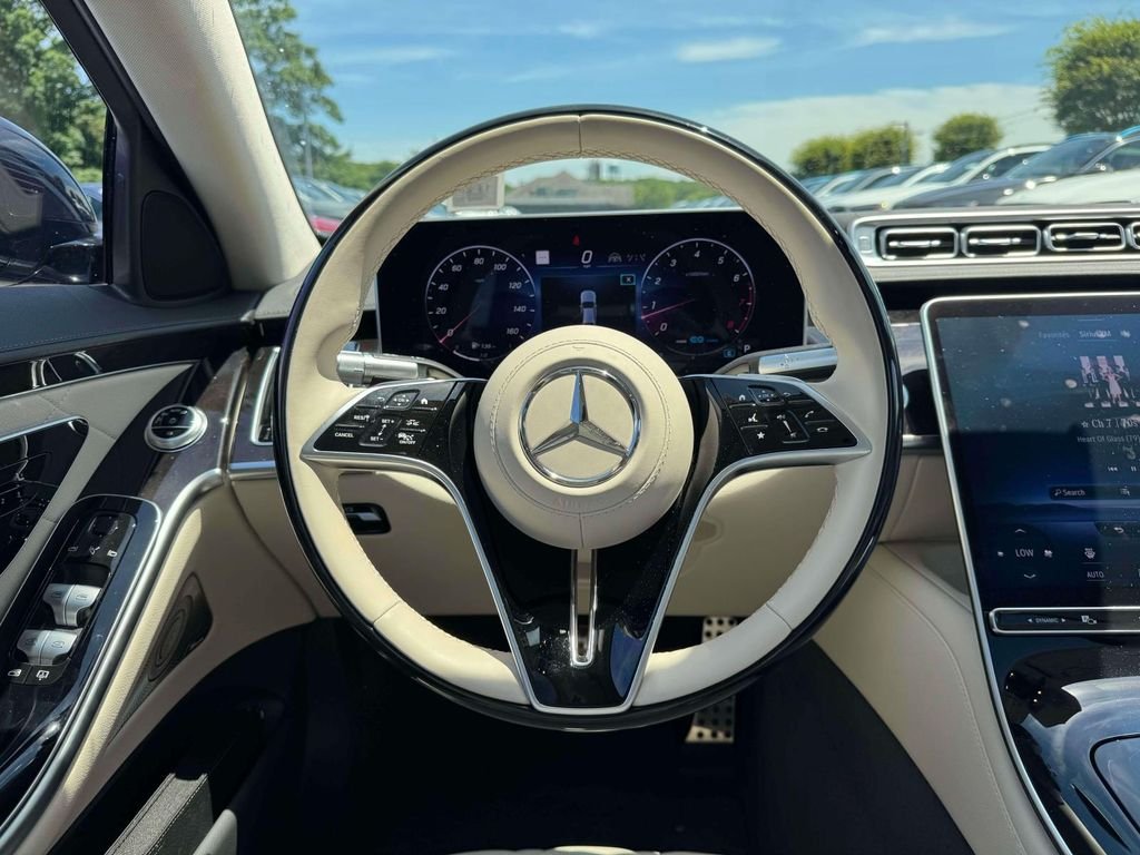 Used 2022 Black Mercedes-Benz S 500 image 22