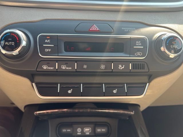 Used 2020 Black Kia EX image 10