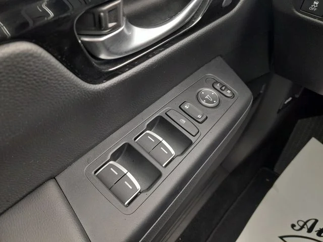 Used 2024 White Honda EX-L image 36