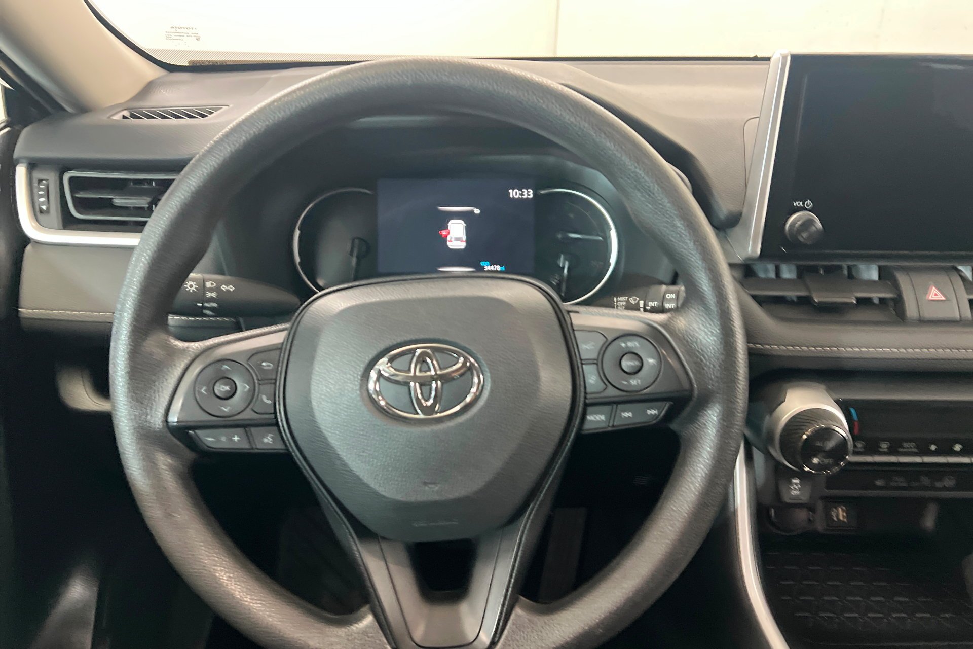 Used 2025 Midnight Black Metallic Toyota XLE image 13